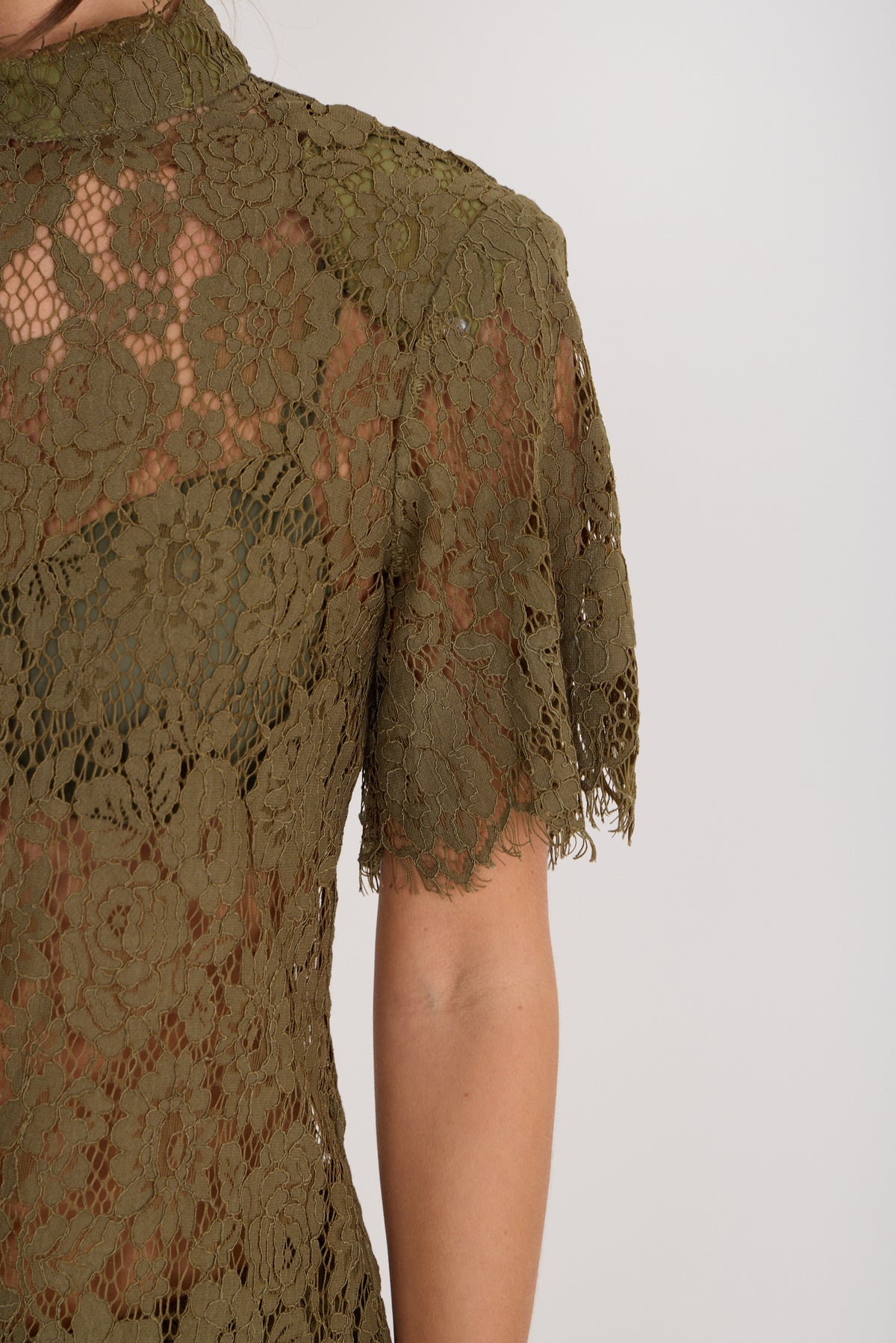 Isabelle Lace T-Shirt | Olive