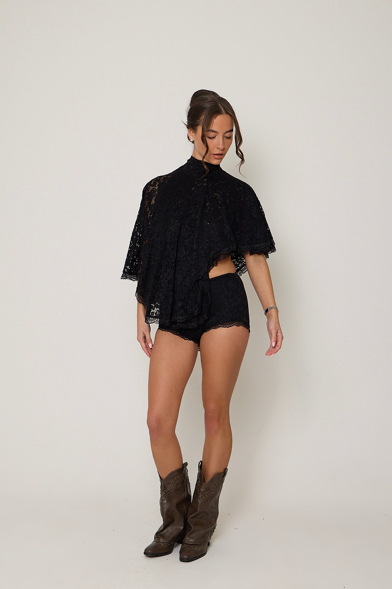 Carmen Lace Shorts | Black